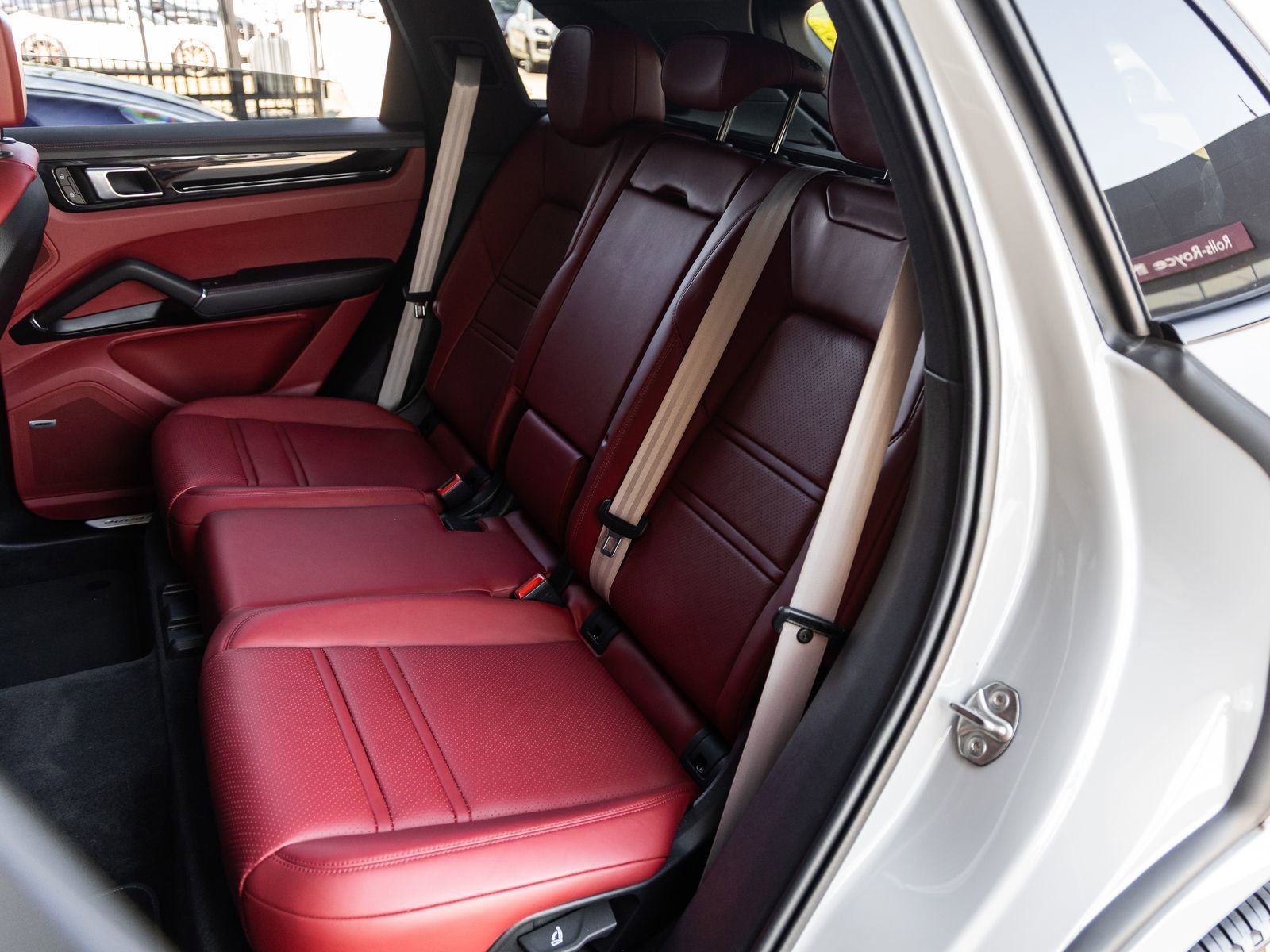 Certified 2023 Porsche Cayenne S Platinum AWD/4WD image 37