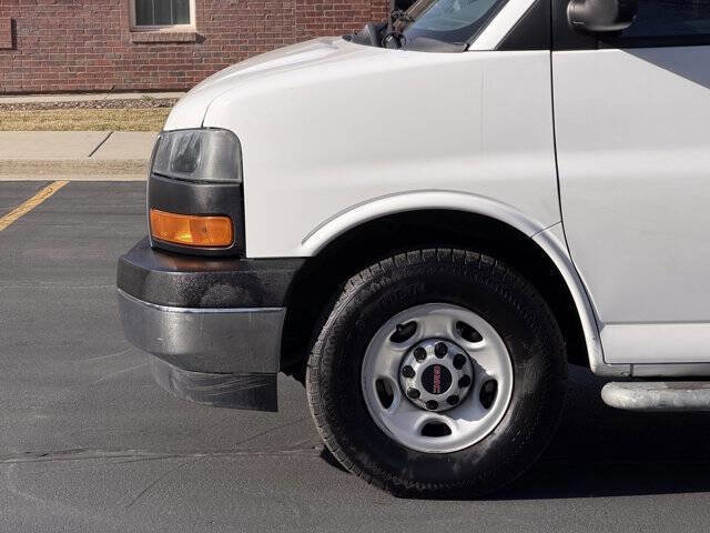 Used 2018 GMC Savana 2500 w/ Driver Convenience Package image 11