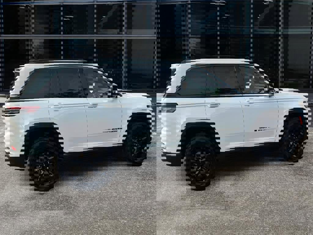 New 2026 Jeep Grand Cherokee Limited w/ Limited Altitude Package image 7