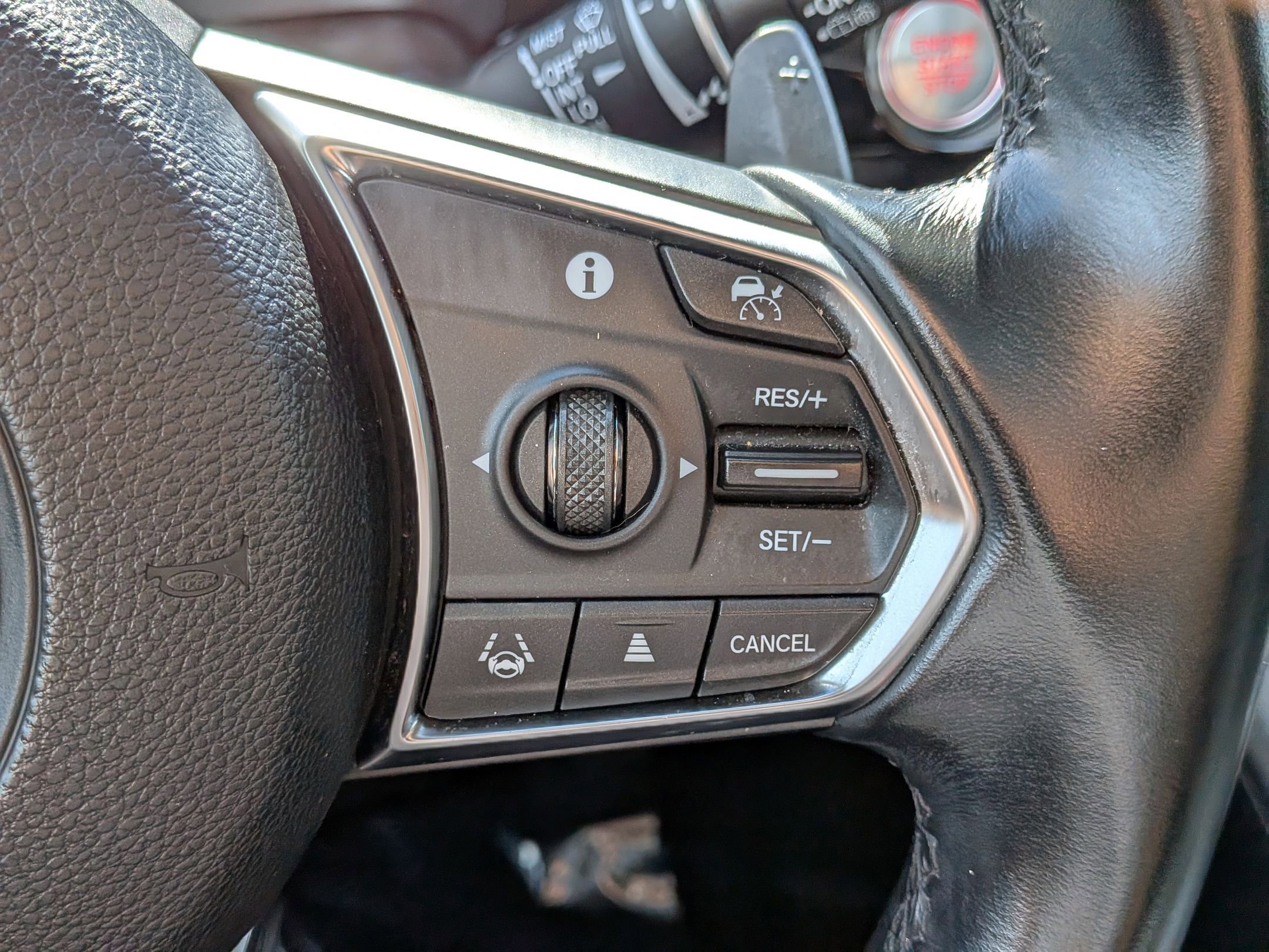 Used 2023 Acura MDX SH-AWD image 15