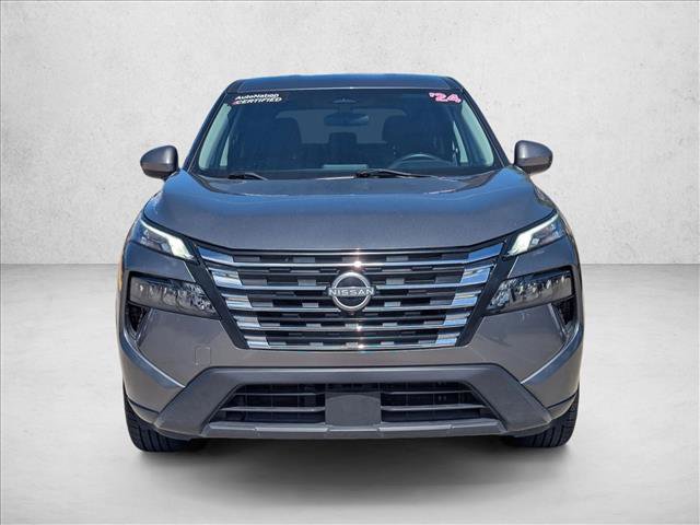 Used 2024 Nissan Rogue SV image 2