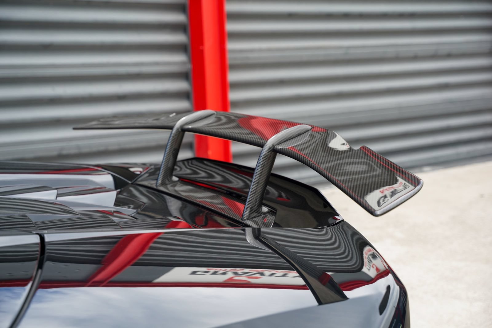 Used 2021 Lamborghini Huracan EVO RWD image 10