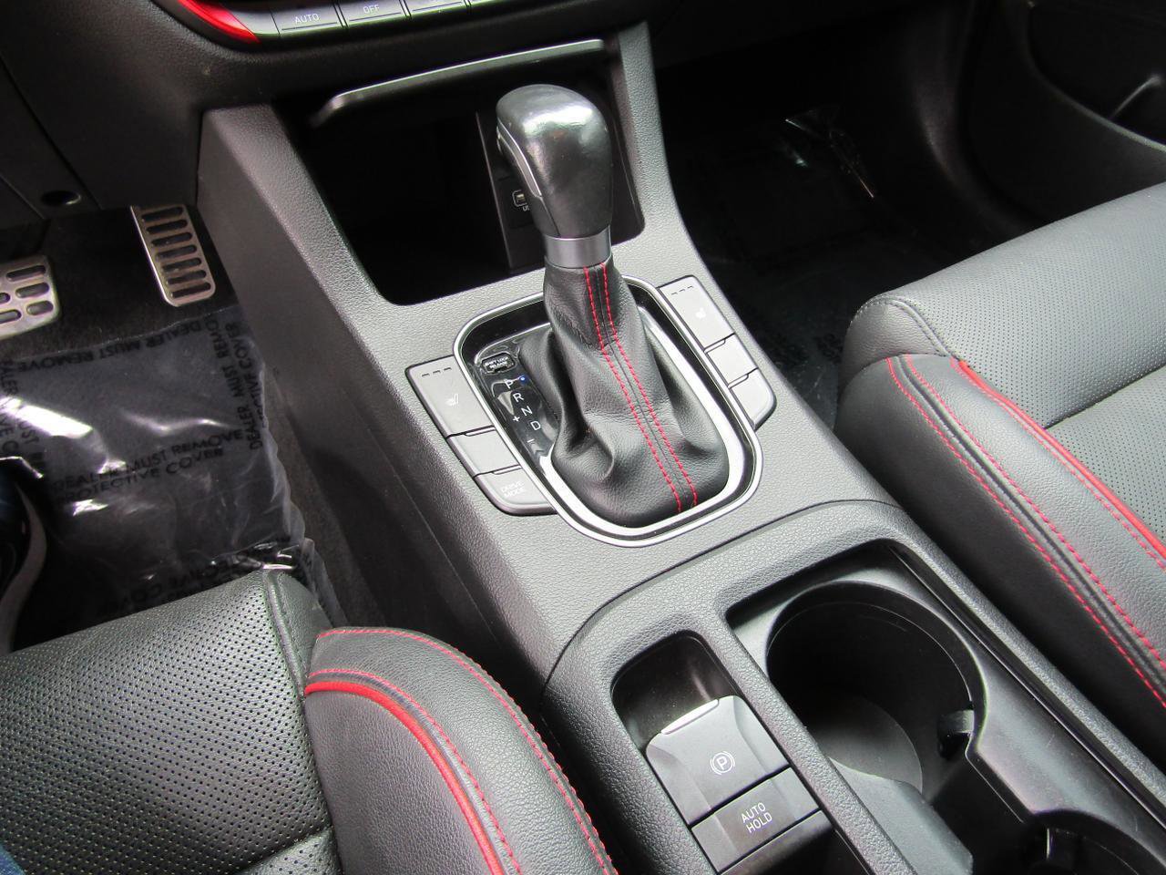 Used 2018 Hyundai Elantra GT Sport FWD image 17