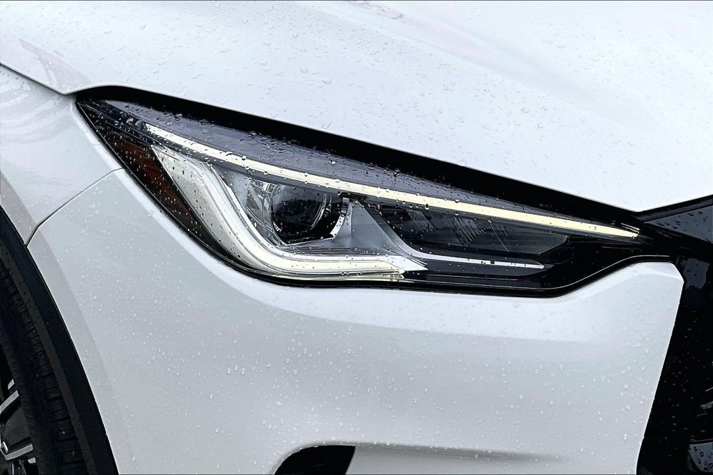 Certified 2022 INFINITI QX50 Luxe w/ Appearance Package FWD image 40
