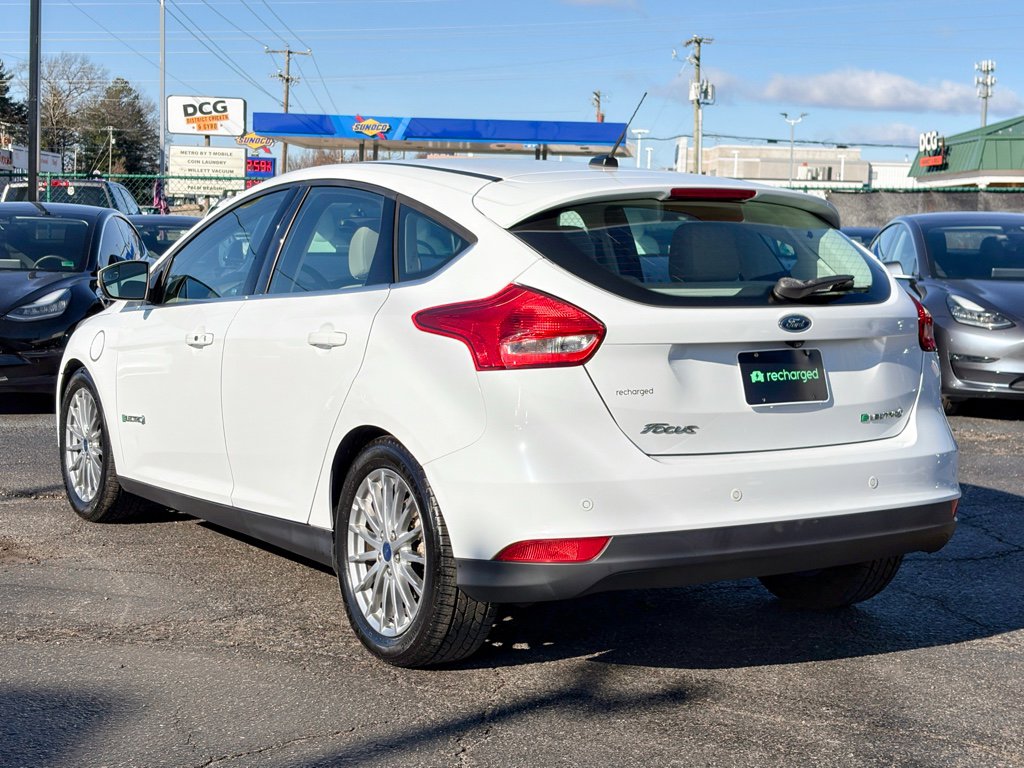 Used 2016 Ford Focus Electric Hatchback image 2