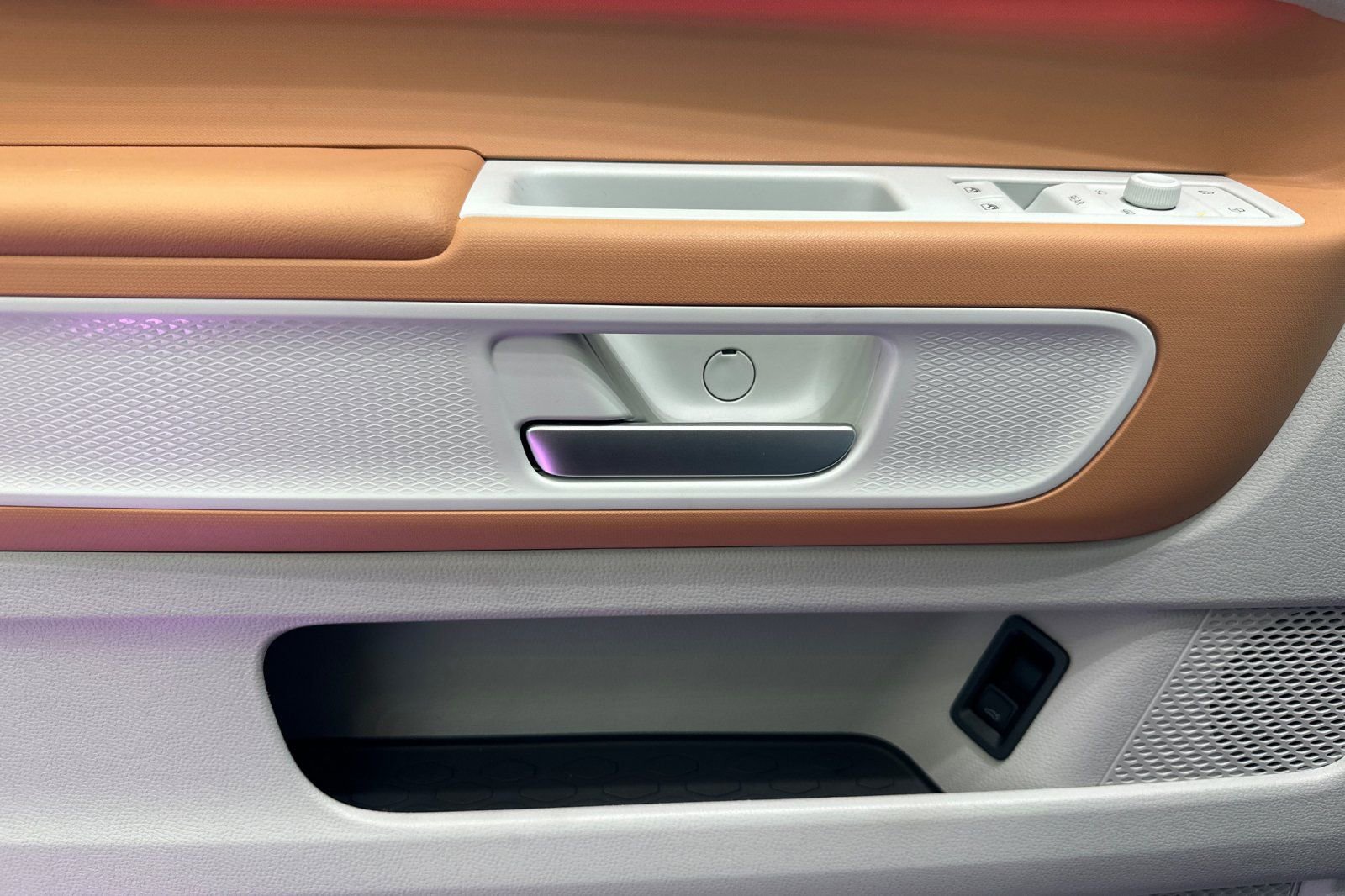 New 2025 Volkswagen ID. Buzz 1st Edition image 10