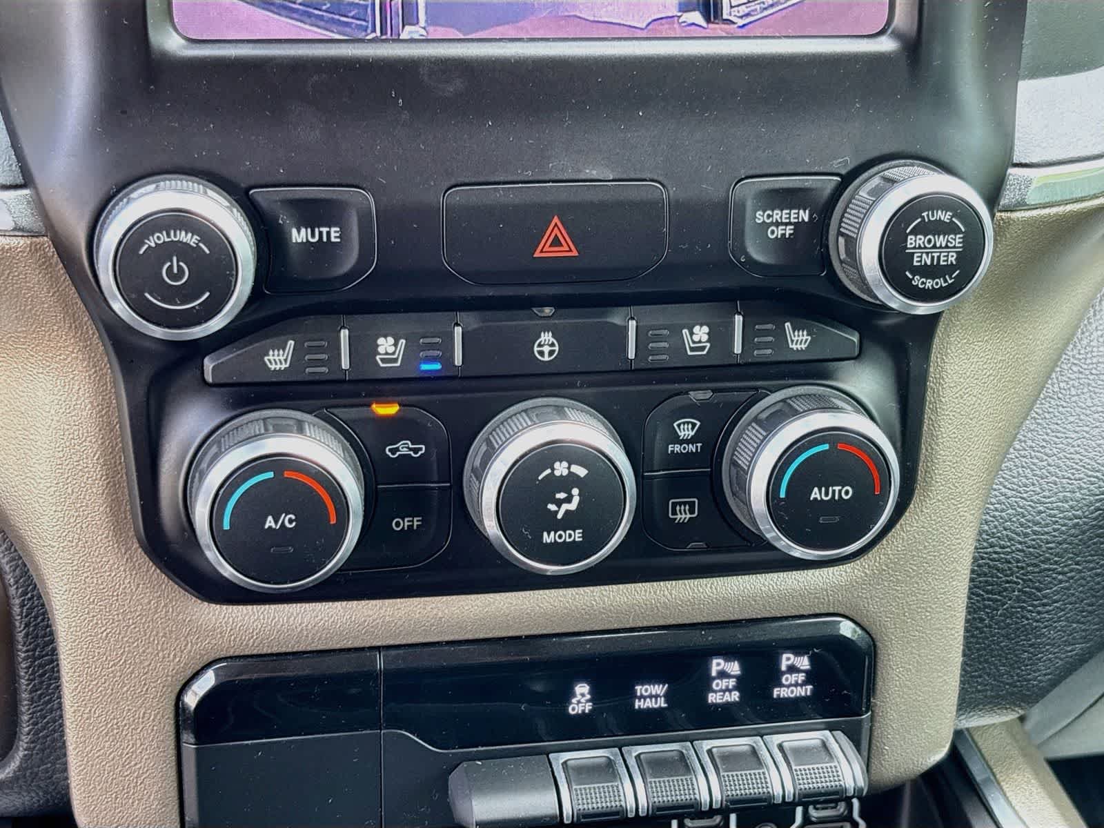 Certified 2019 RAM 1500 Laramie AWD/4WD image 15