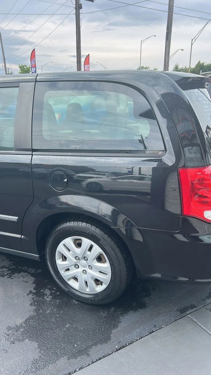 Used 2014 Dodge Grand Caravan American Value Package FWD image 34