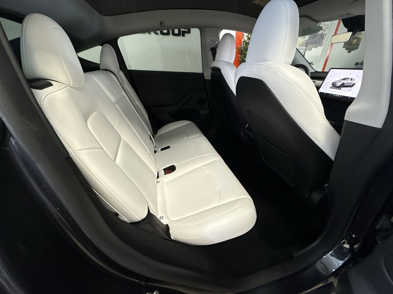Used 2024 Tesla Model Y Performance AWD/4WD image 23