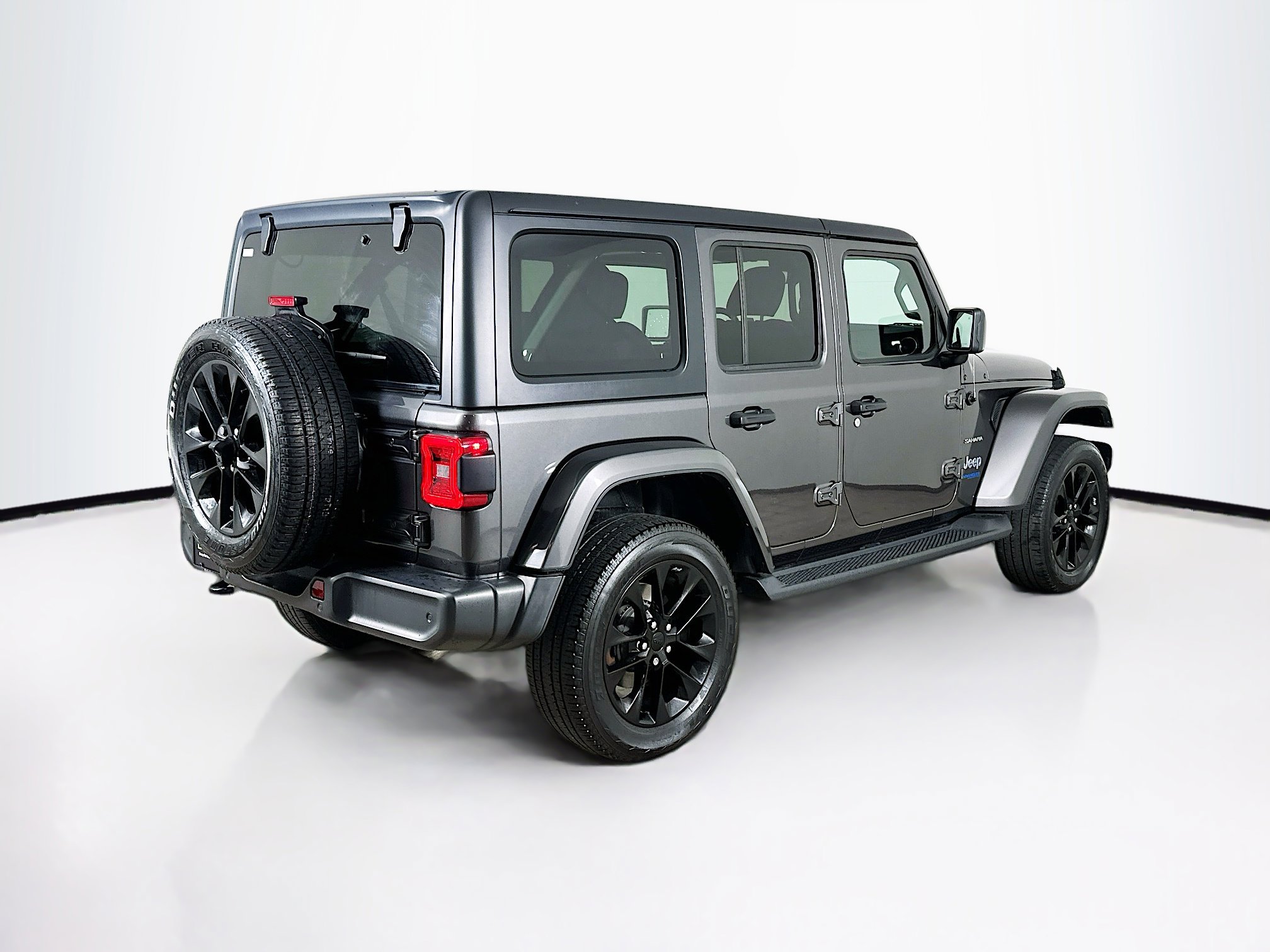 Used 2021 Jeep Wrangler Sahara w/ Cold Weather Group image 9