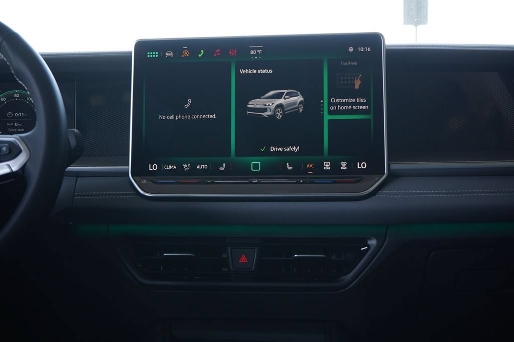New 2026 Volkswagen Tiguan SE AWD/4WD image 10