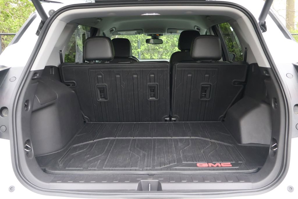 Used 2024 GMC Terrain SLT w/ LPO, Floor Liner Package image 48