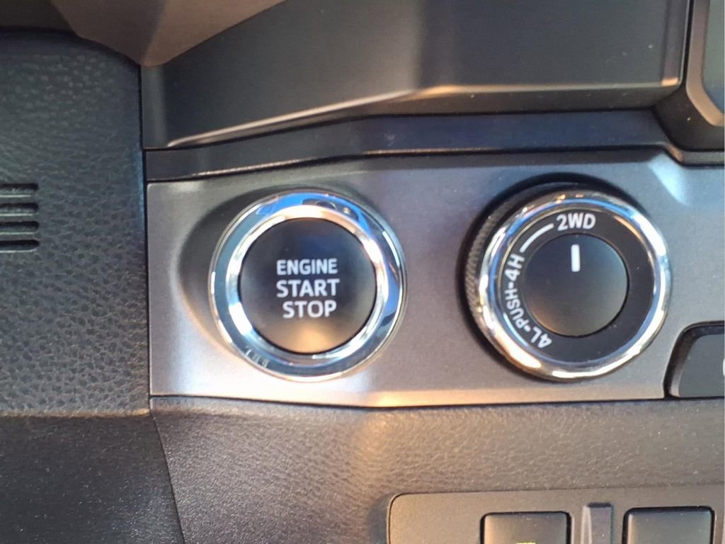 Used 2022 Toyota Tacoma TRD Off-Road w/ Technology Package image 11