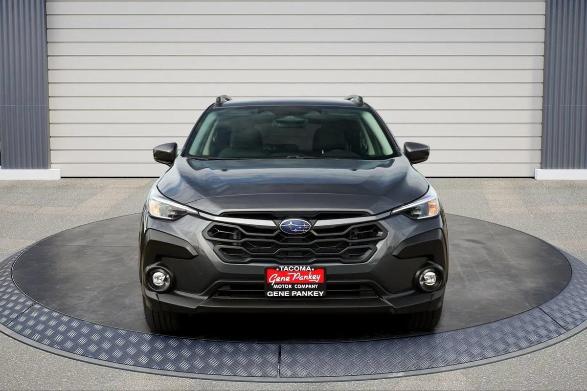Used 2024 Subaru Crosstrek 2.0i Premium w/ Crosstrek Mirror Package AWD/4WD image 2