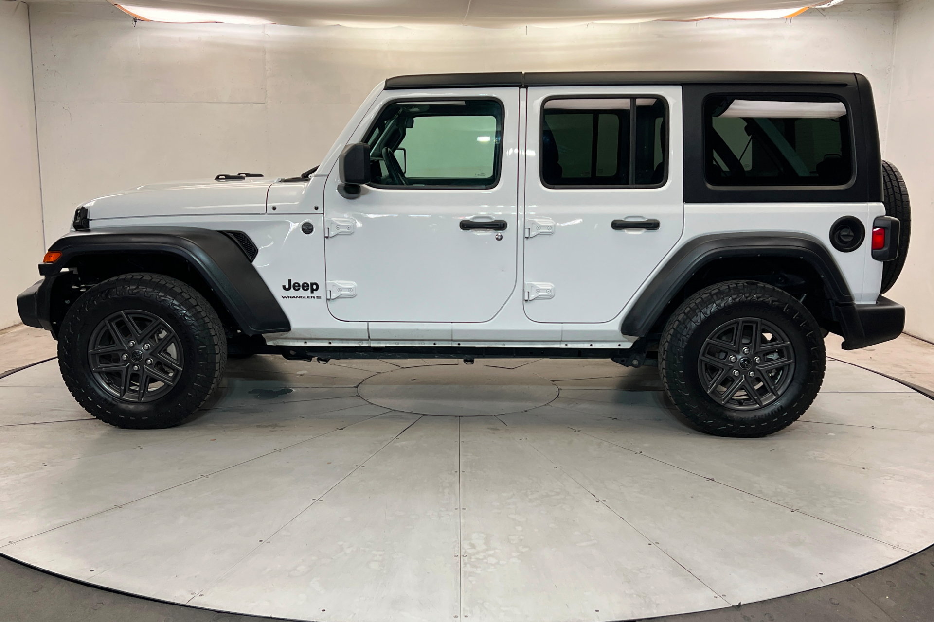 Certified 2024 Jeep Wrangler Unlimited Sport AWD/4WD image 2