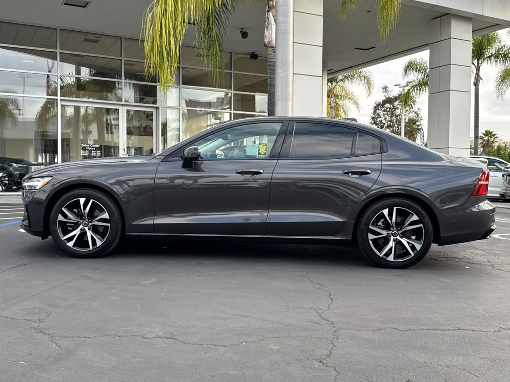 Certified 2024 Volvo S60 B5 Plus AWD/4WD image 2