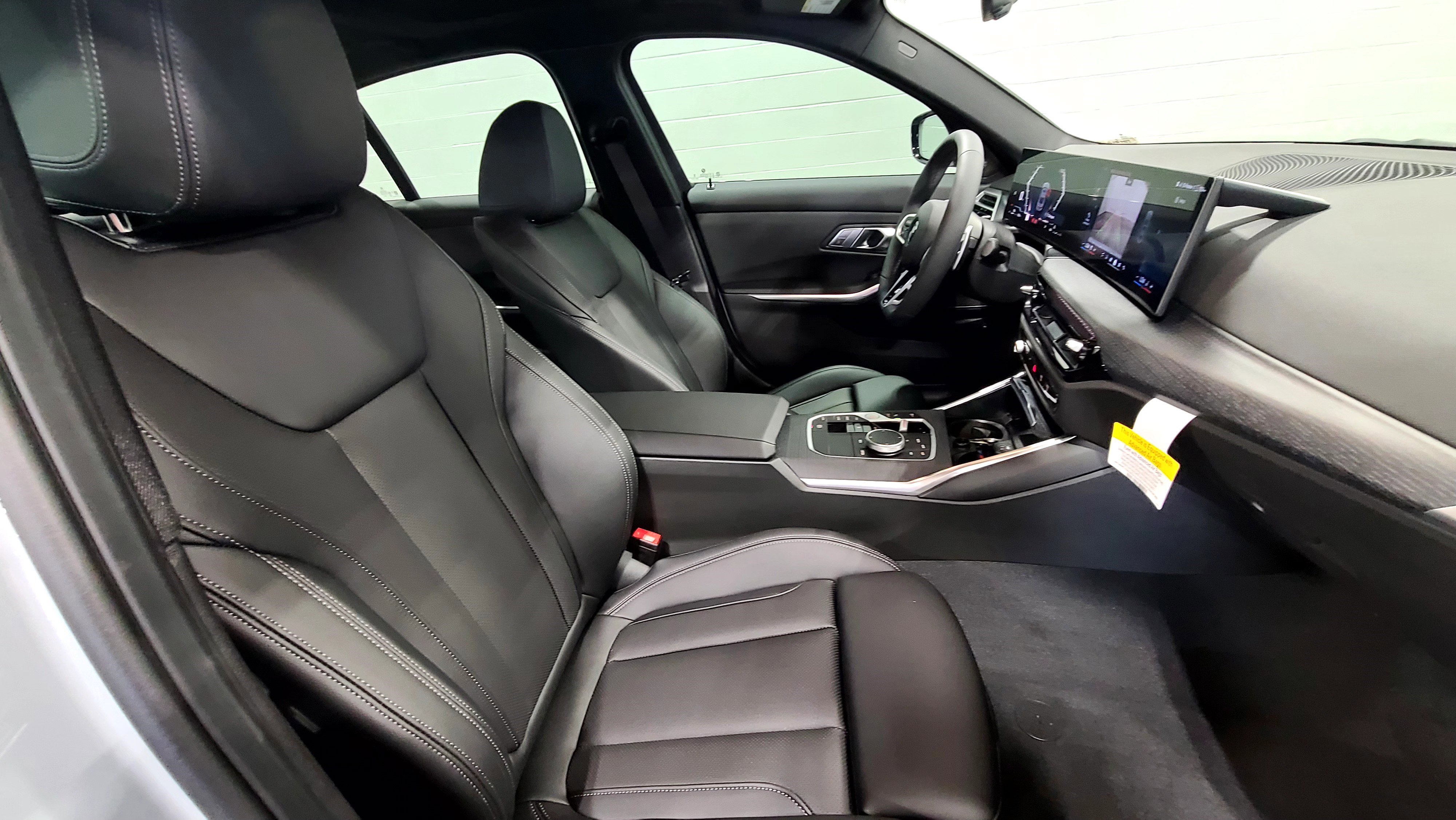 New 2026 BMW 330i Sedan w/ M Sport Package image 24