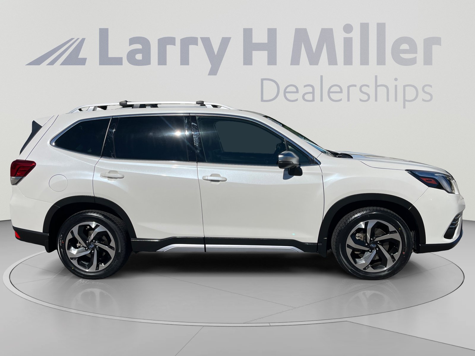 Certified 2023 Subaru Forester Touring w/ Popular Package #2 AWD/4WD image 6
