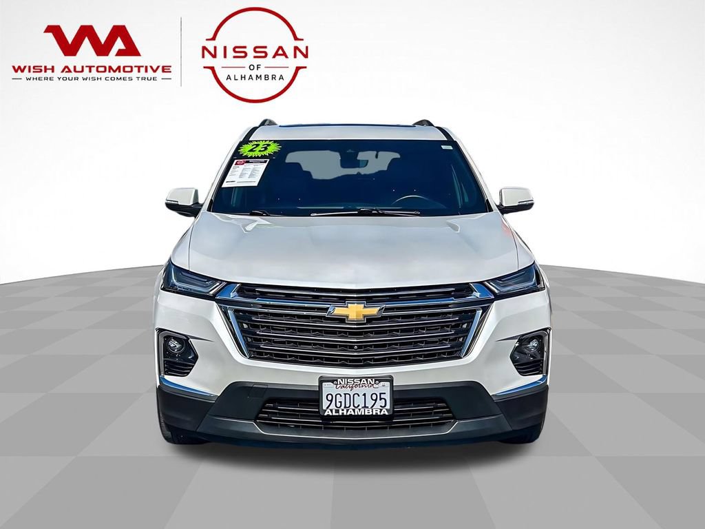 Used 2023 Chevrolet Traverse LT w/ LT Premium Package FWD image 3