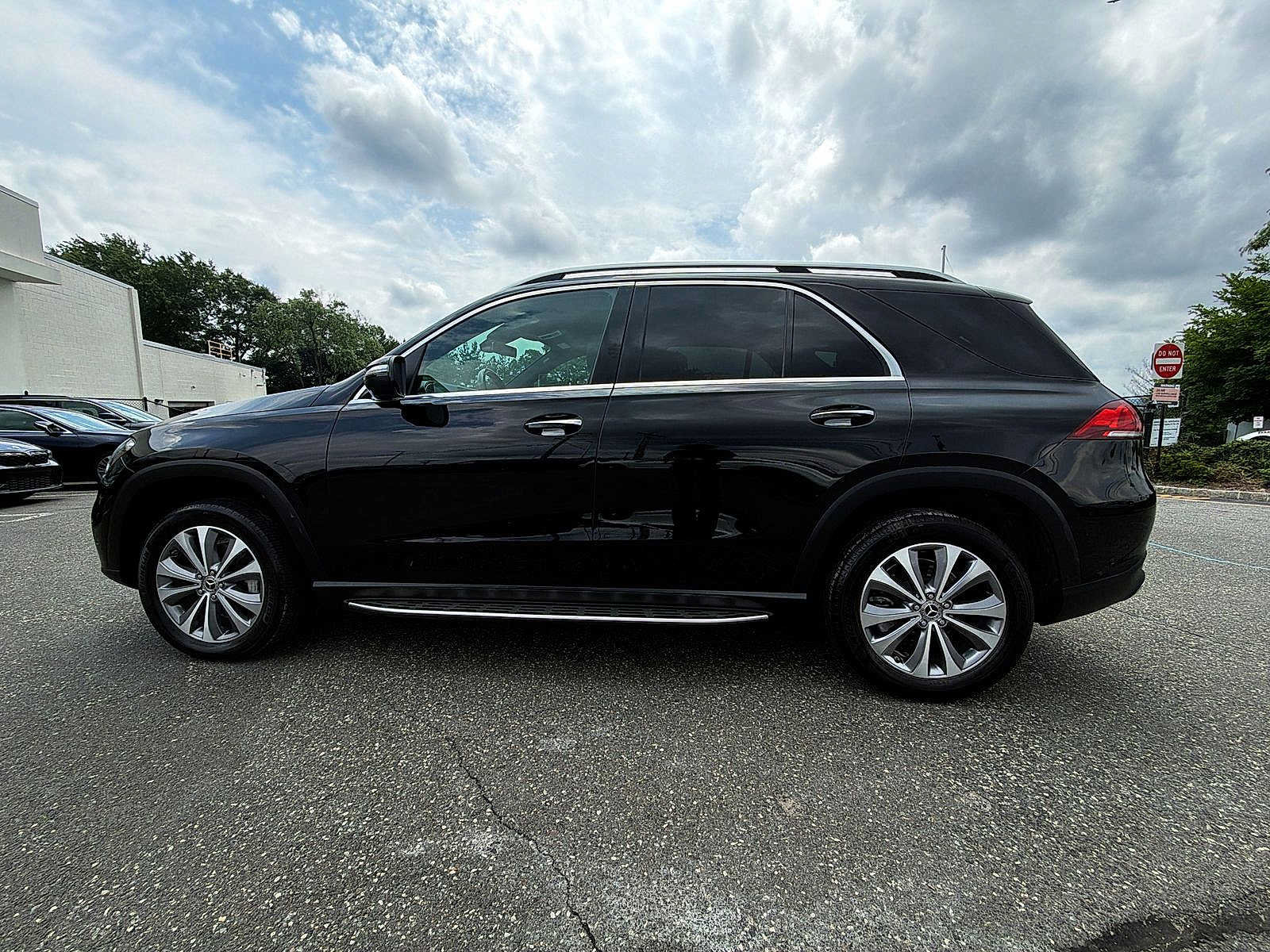 Used 2023 Mercedes-Benz GLE 350 4MATIC image 11