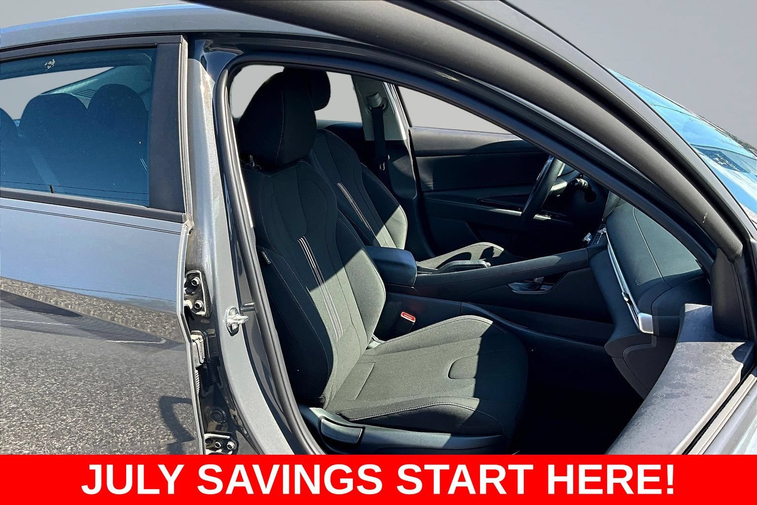Used 2024 Hyundai Elantra SEL FWD image 30