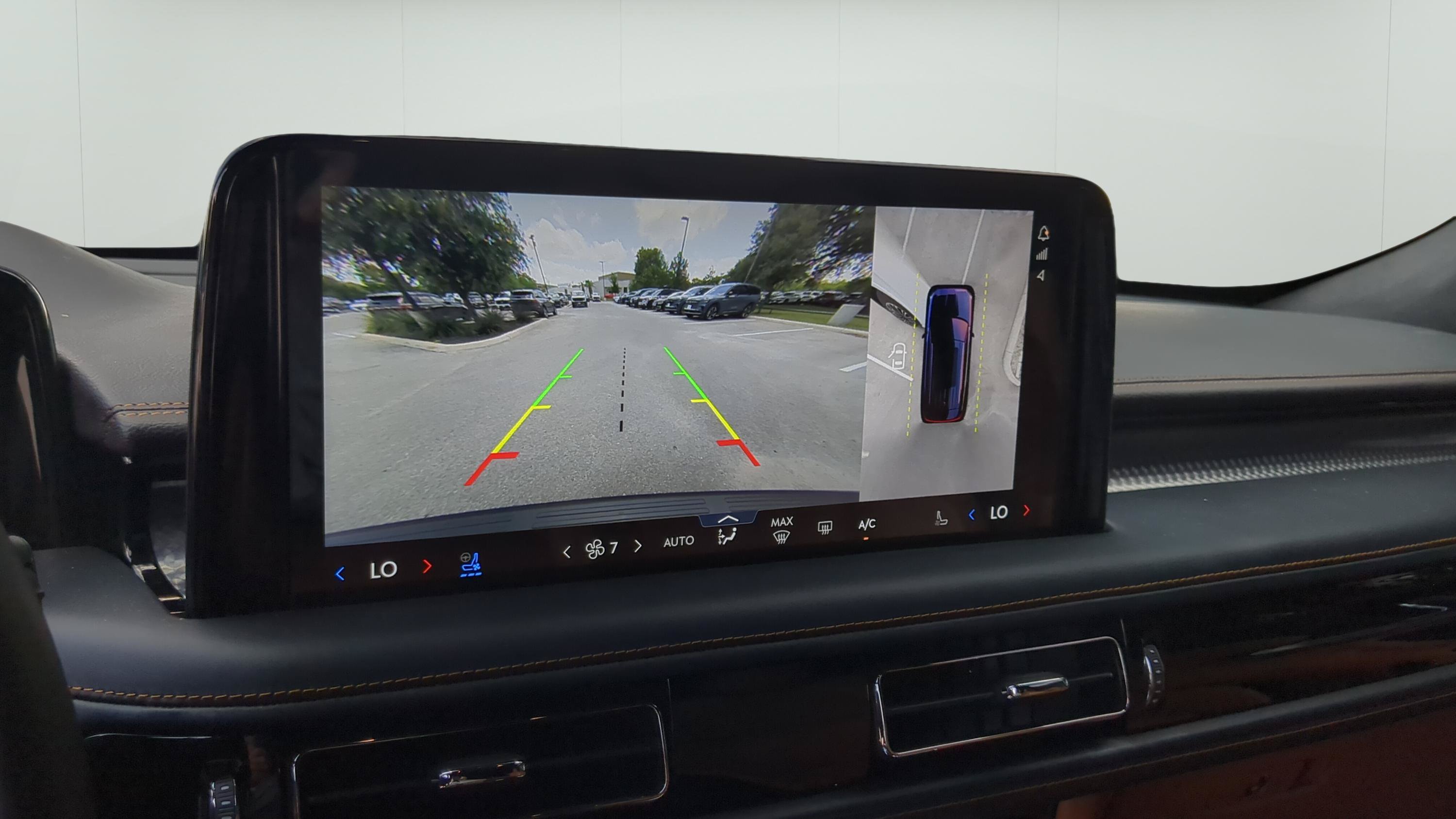 Used 2025 Lincoln Aviator Black Label AWD/4WD image 14