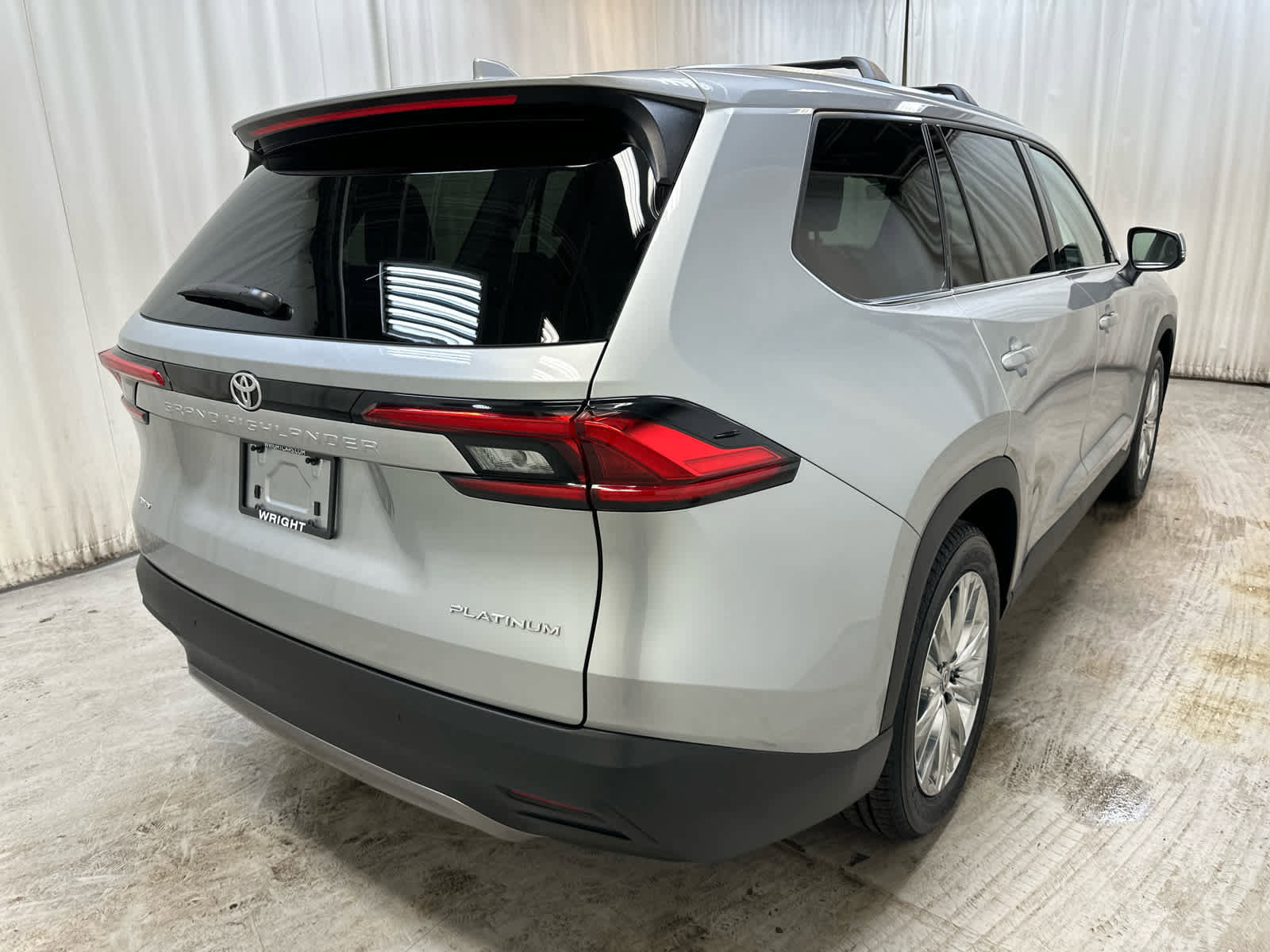 Used 2024 Toyota Grand Highlander Platinum image 12