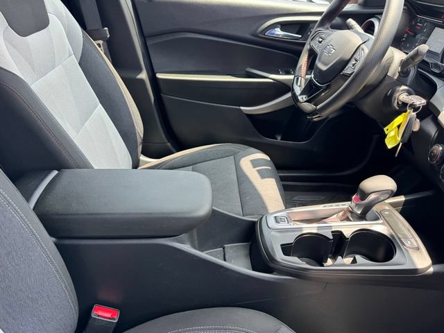 Certified 2024 Chevrolet Trax RS w/ Driver Confidence Package FWD image 6