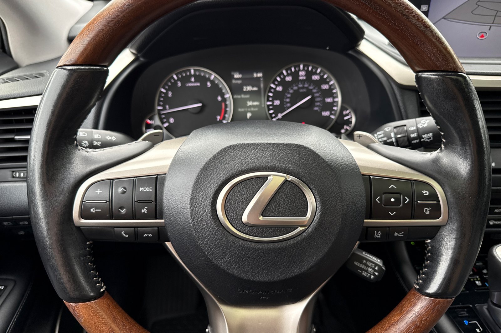 Used 2022 Lexus RX 350L Premium w/ Premium Package AWD/4WD image 25