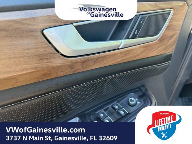 Certified 2024 Volkswagen Atlas SE FWD image 19