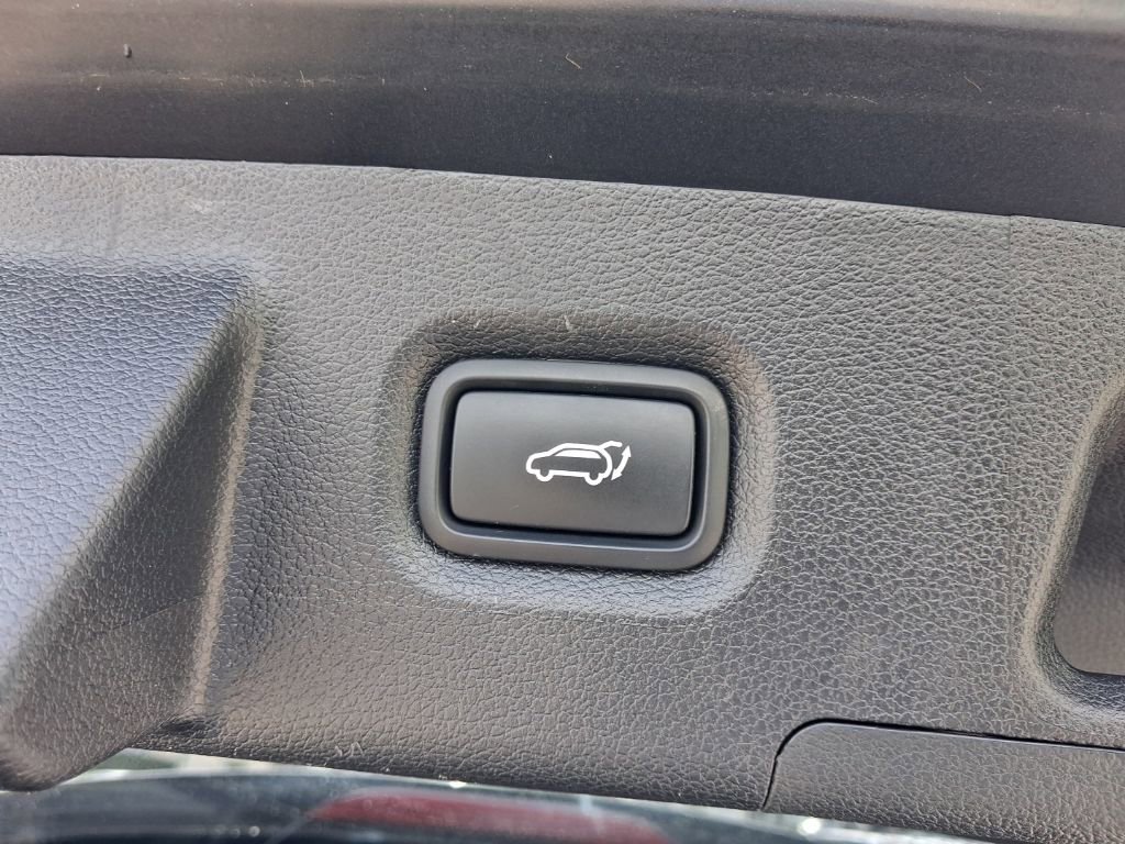 Used 2021 Hyundai Santa Fe SEL w/ Convenience Package image 10