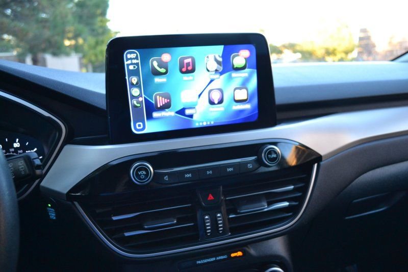 Used 2021 Ford Escape SE image 21