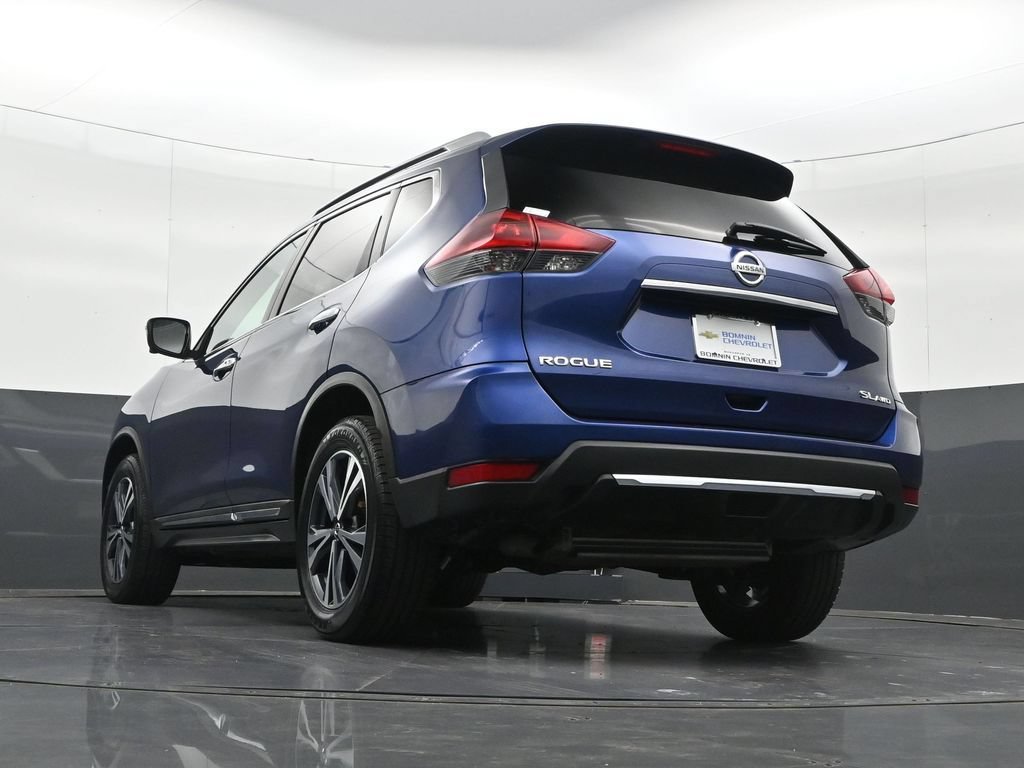 Used 2018 Nissan Rogue SL w/ Premium Package AWD/4WD image 32