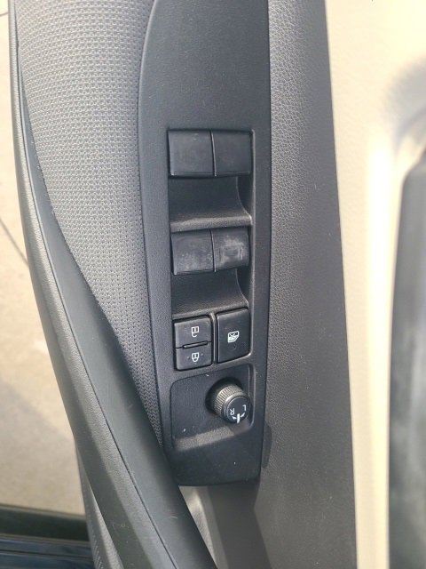 Used 2022 Toyota Corolla LE image 18