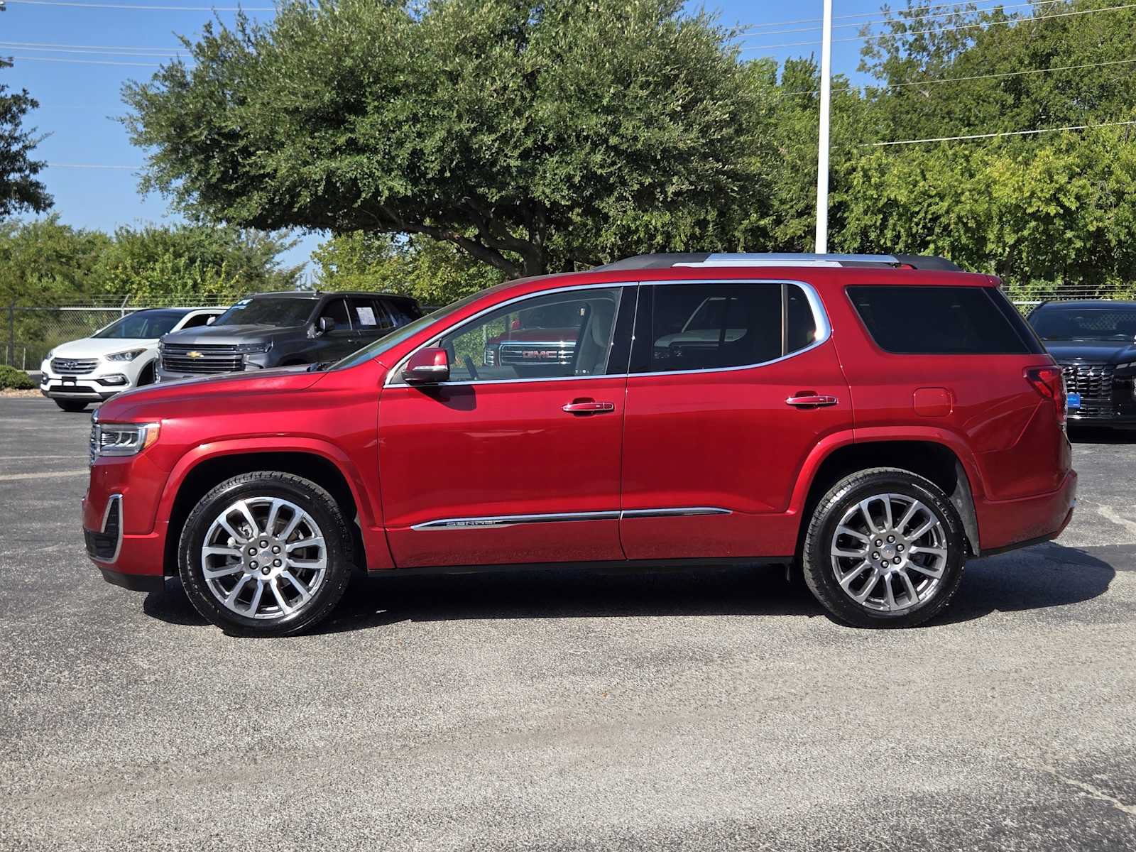 Certified 2023 GMC Acadia Denali w/ Denali Ultimate Package FWD image 5