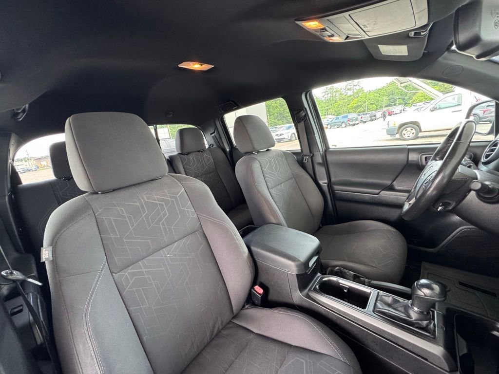 Used 2016 Toyota Tacoma TRD Sport w/ Towing Package RWD image 19