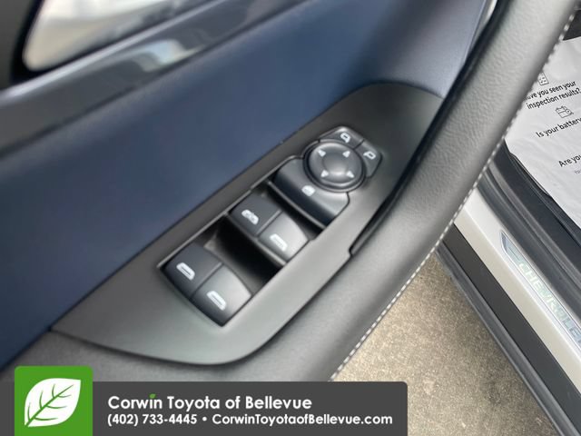 Used 2025 Chevrolet Blazer RS w/ Driver Confidence II Package AWD/4WD image 16