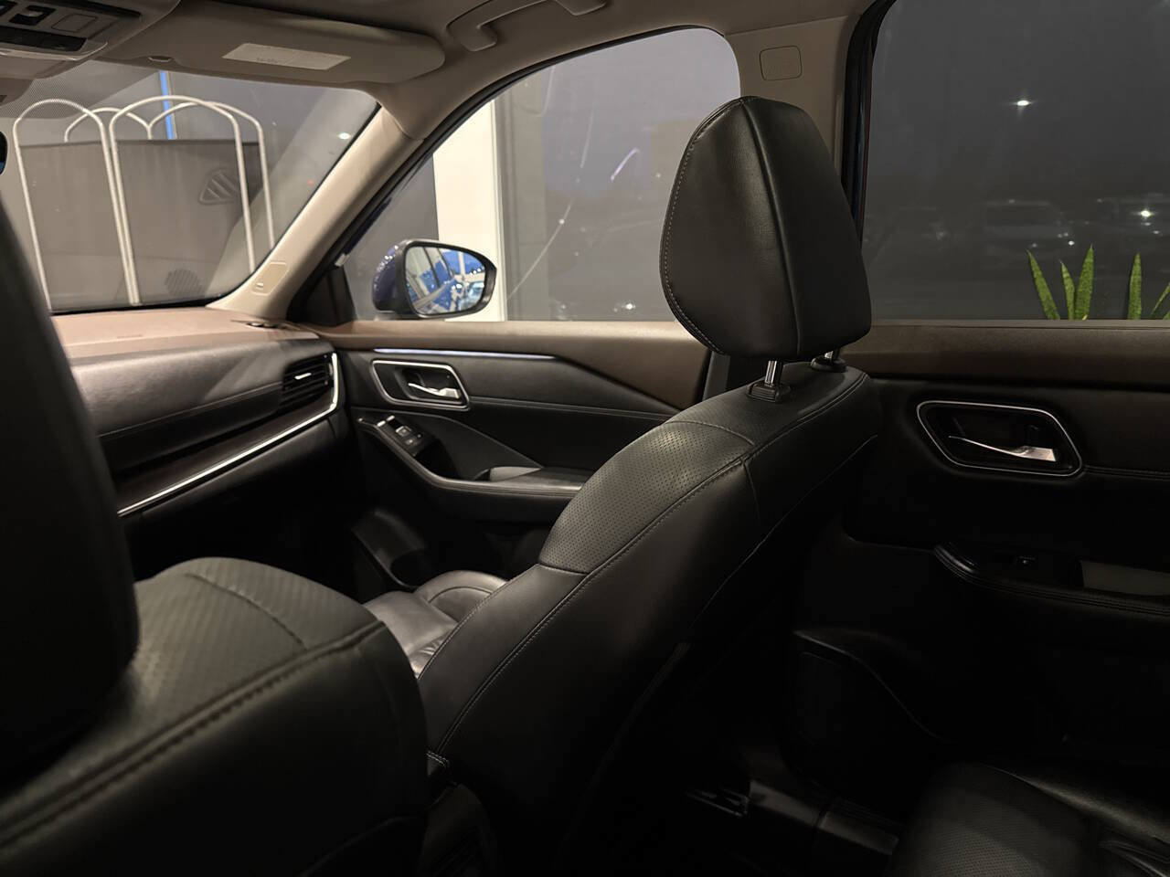 Used 2022 Nissan Rogue Platinum w/ Head-Up Display Package image 39