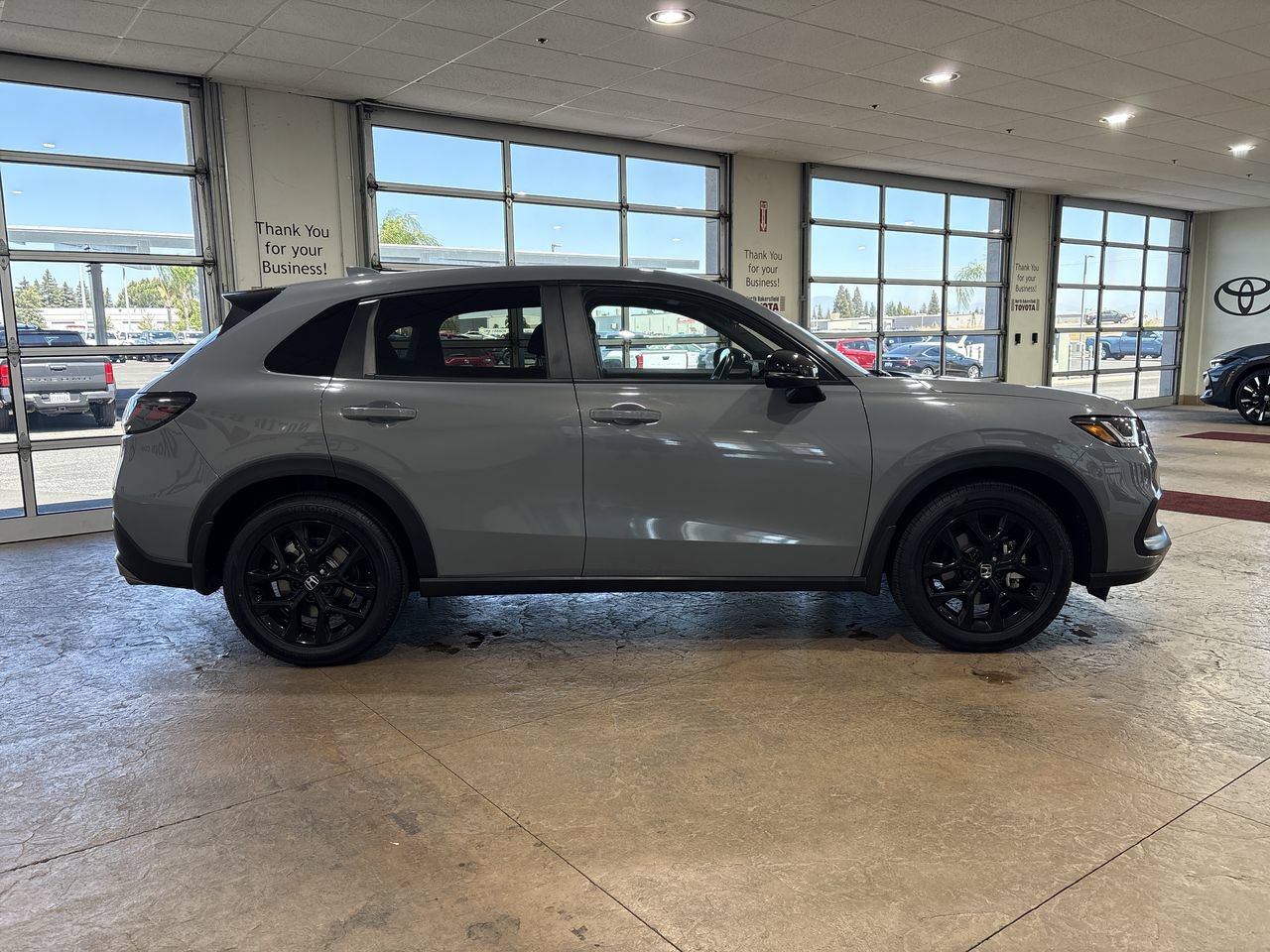 Used 2024 Honda HR-V Sport image 3