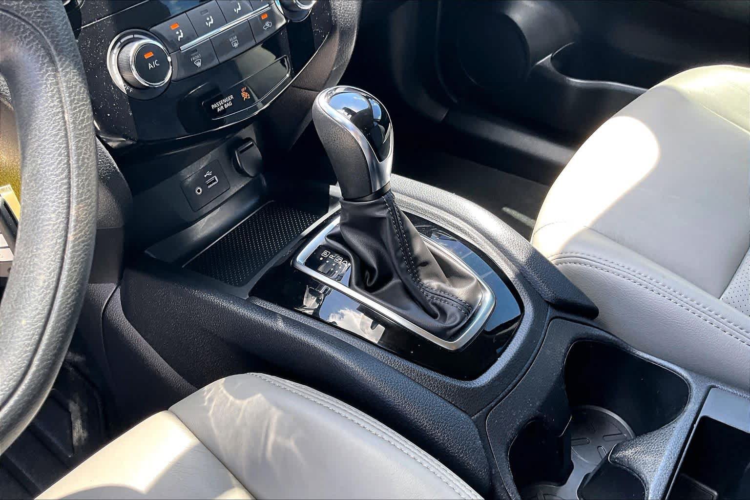 Used 2022 Nissan Rogue Sport S FWD image 14