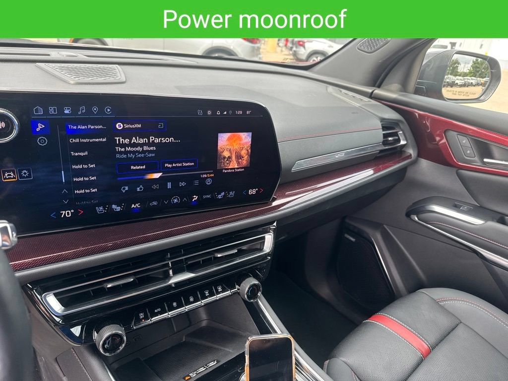 Used 2024 Chevrolet Traverse RS FWD image 20