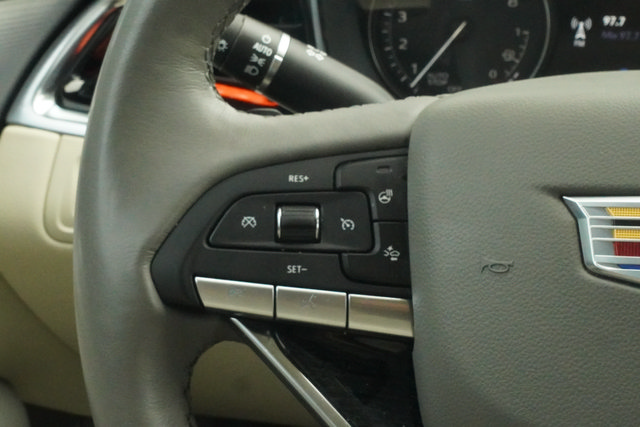 Used 2024 Cadillac XT6 Premium Luxury w/ Technology Package FWD image 15