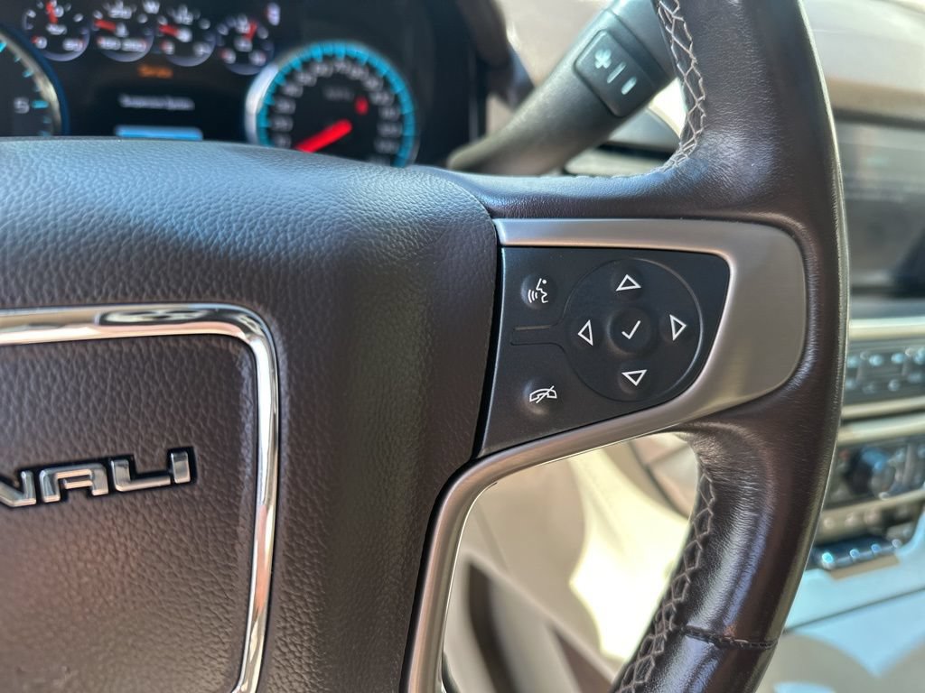 Used 2020 GMC Yukon Denali w/ Denali Ultimate Package AWD/4WD image 18