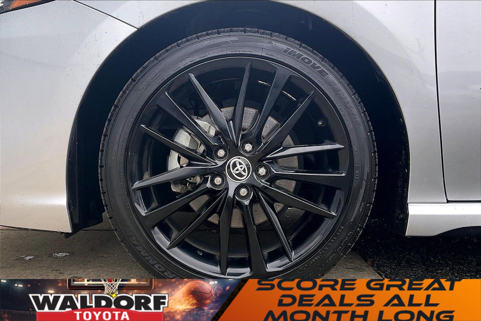 Used 2021 Toyota Camry XSE image 11