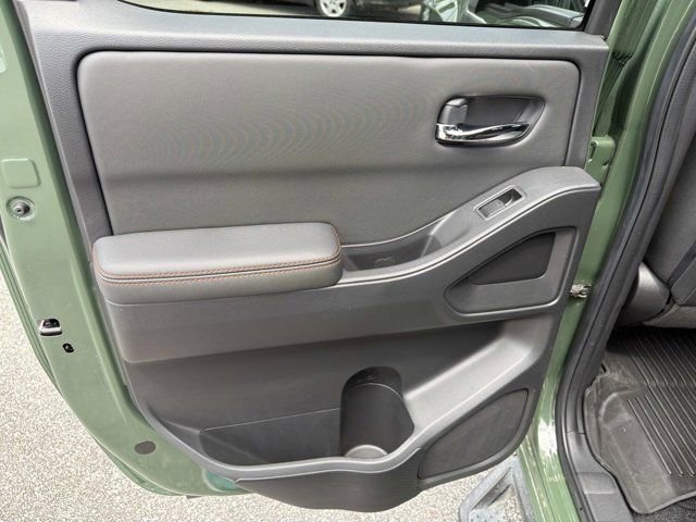 Used 2024 Nissan Frontier PRO-4X w/ Off-Road Protection Package AWD/4WD image 13
