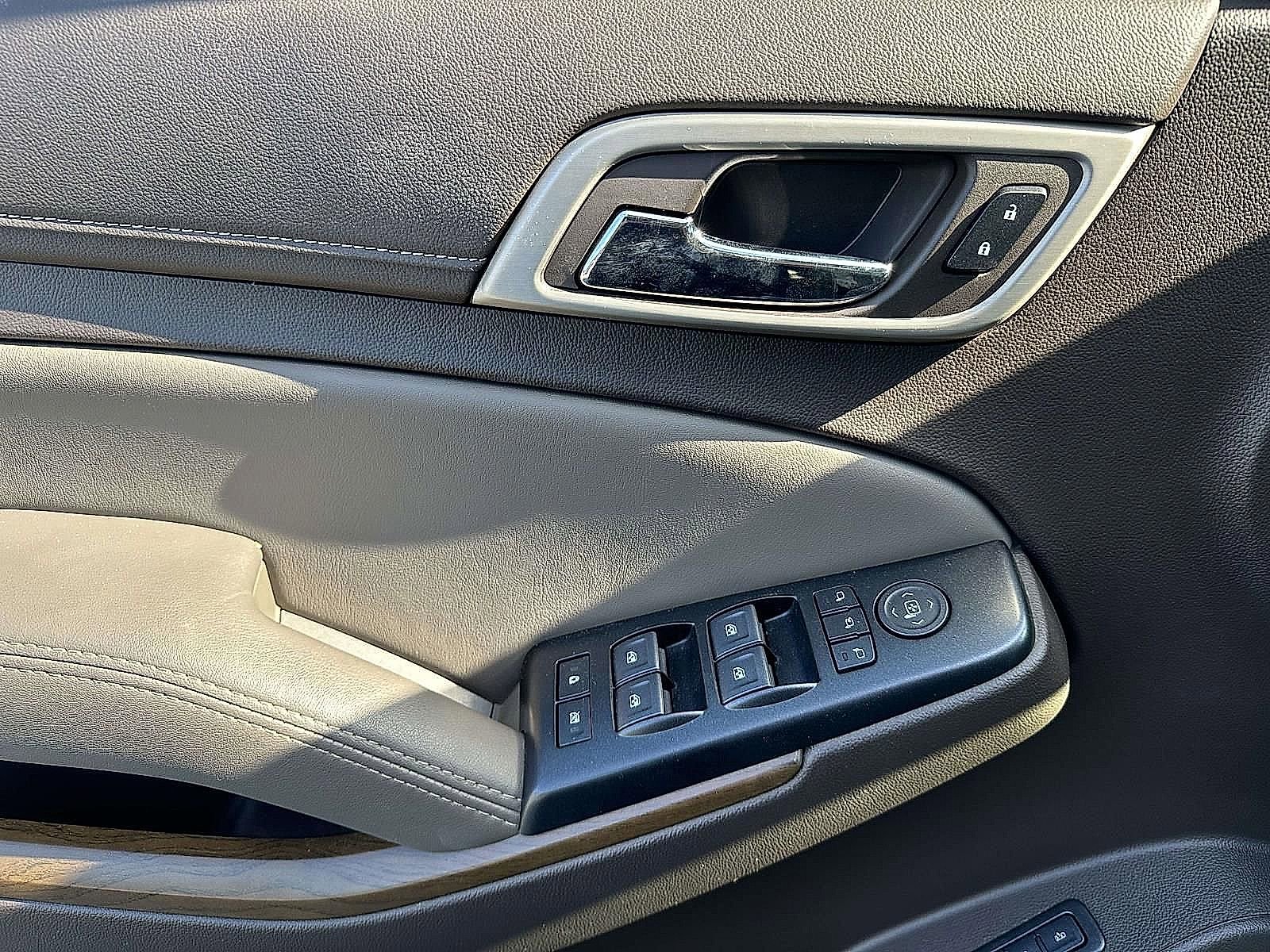 Used 2019 GMC Yukon Denali image 19