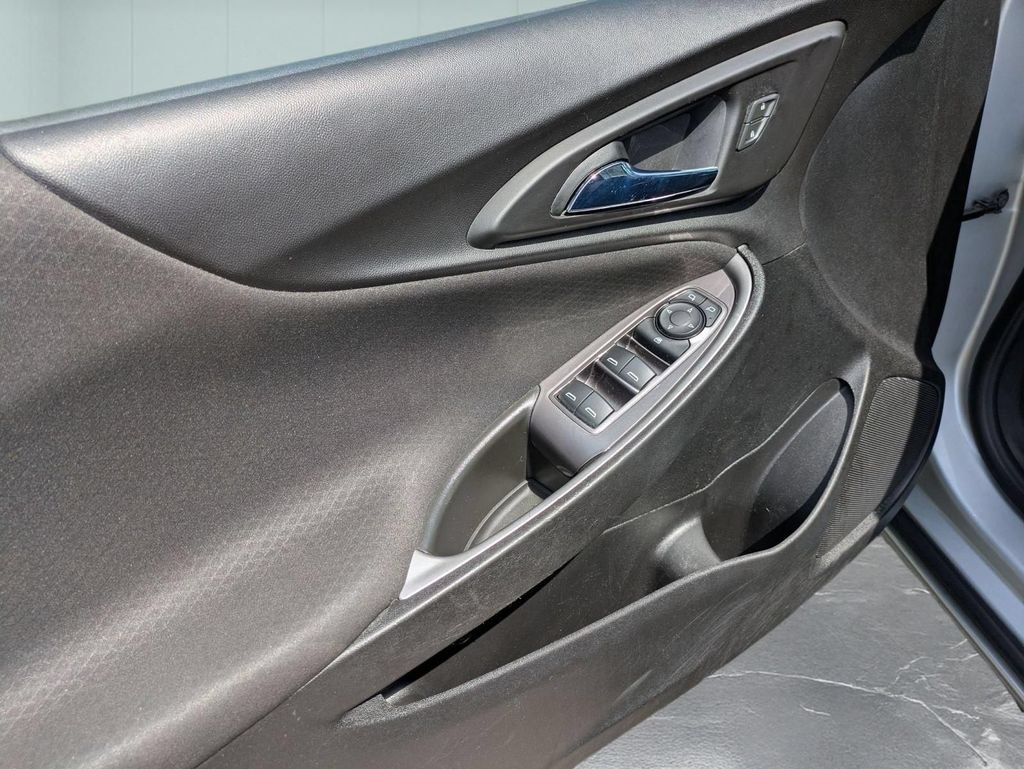 Used 2021 Chevrolet Malibu LS FWD image 14