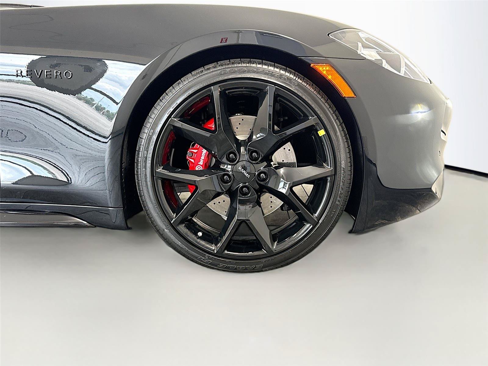 New 2025 Karma Revero Luxury RWD image 26