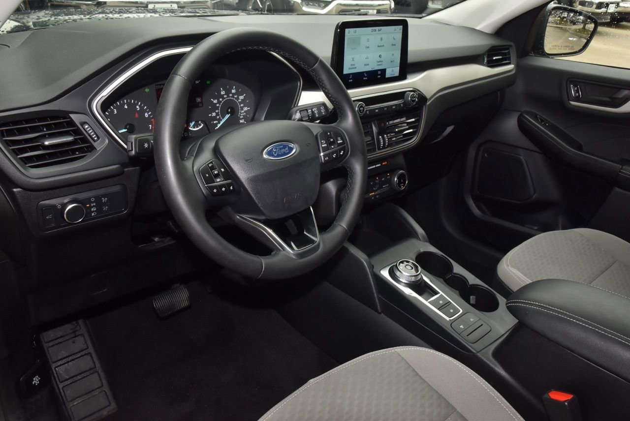 Used 2022 Ford Escape SE w/ SE Sport Appearance Package FWD image 33