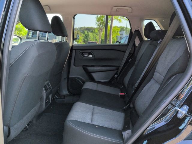 Used 2025 Nissan Rogue SV FWD image 16
